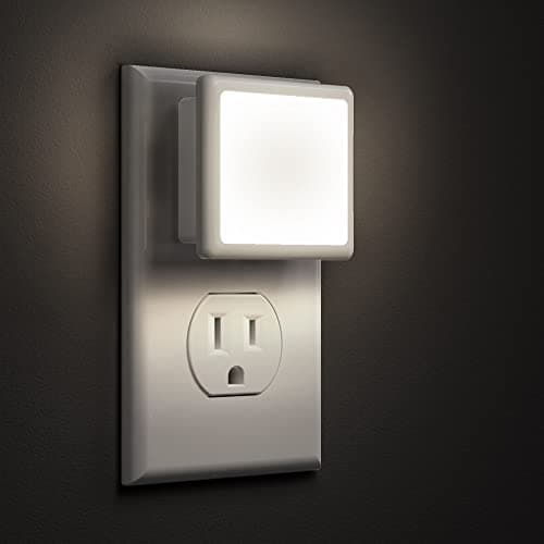 L LOHAS LED Plug-In Night Light Review: Reliable Dusk-to-Dawn Glow