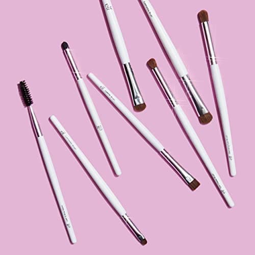e.l.f. Small Eyeshadow Brush, Makeup Brush For Eye Contouring & Blending, Curved Design, Made With Synthetic Bristles, Vegan & Cruelty-Free